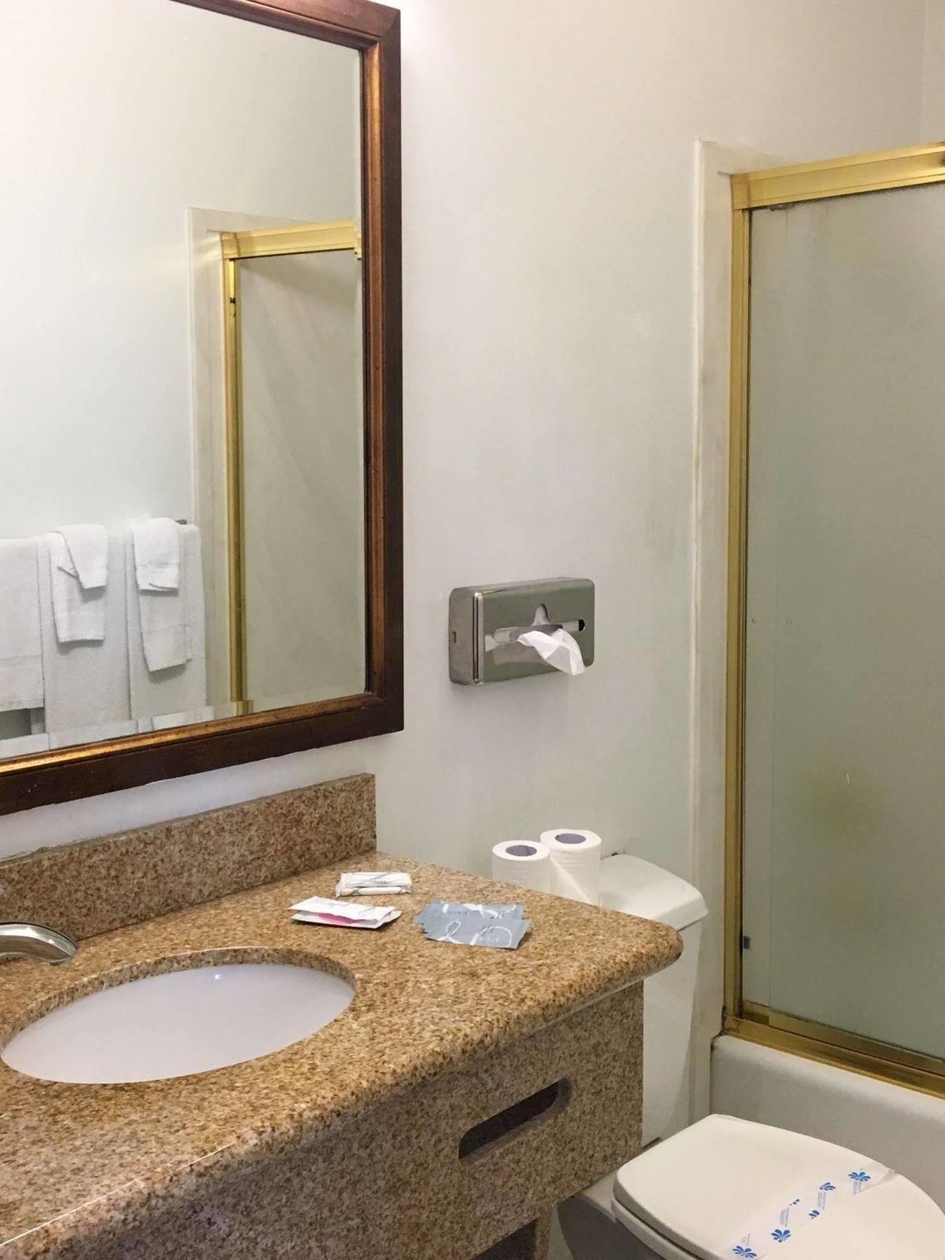 Alpha Inn And Suites Сан Франциско Екстериор снимка