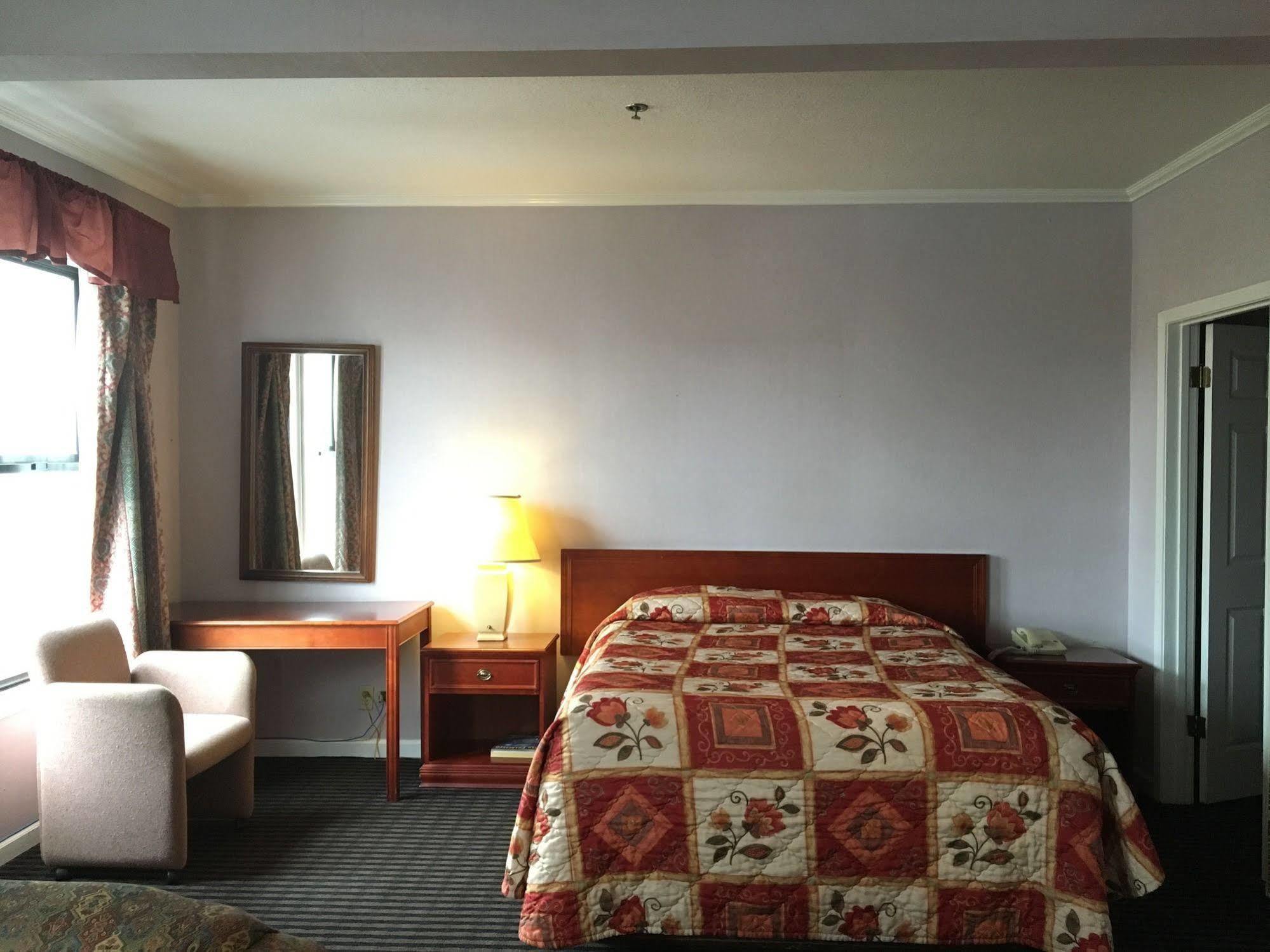 Alpha Inn And Suites Сан Франциско Екстериор снимка