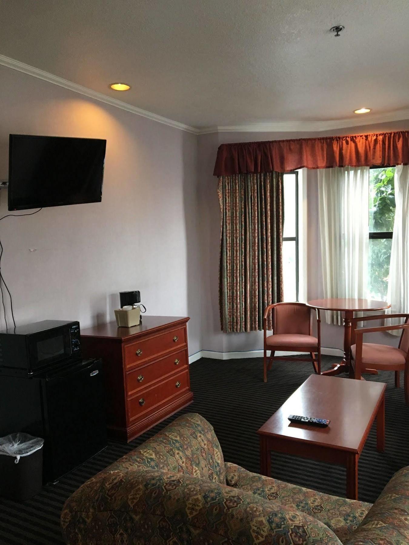 Alpha Inn And Suites Сан Франциско Екстериор снимка